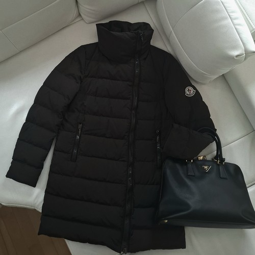 Moncler piumino donna marrone